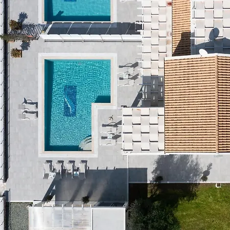 Villa Mcn *
